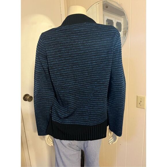 Exclusively Misook Petite black & blue striped acrylic knit zip front cardigan G - Picture 4 of 8